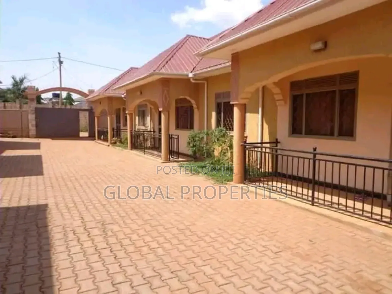 2bdrm Bungalow in Bweyogerere, Central Division for rent in Central Division