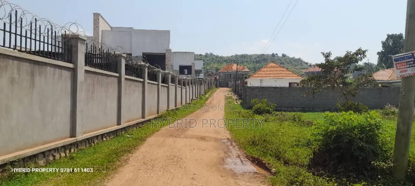 100acres of Prime Land for Sale at Bweya~Kajjansi Lakeview. in Ssisa