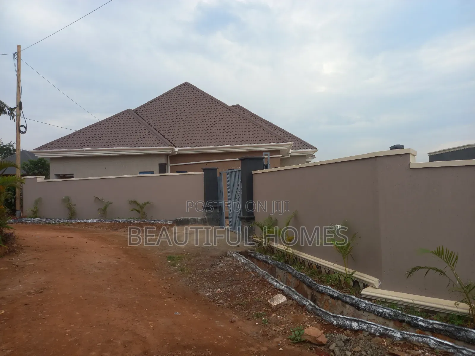 Furnished 4bdrm Bungalow in Kira for sale in Kira