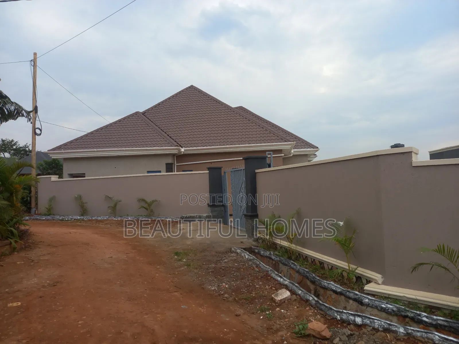 Furnished 4bdrm Bungalow in Kira for sale in Kira