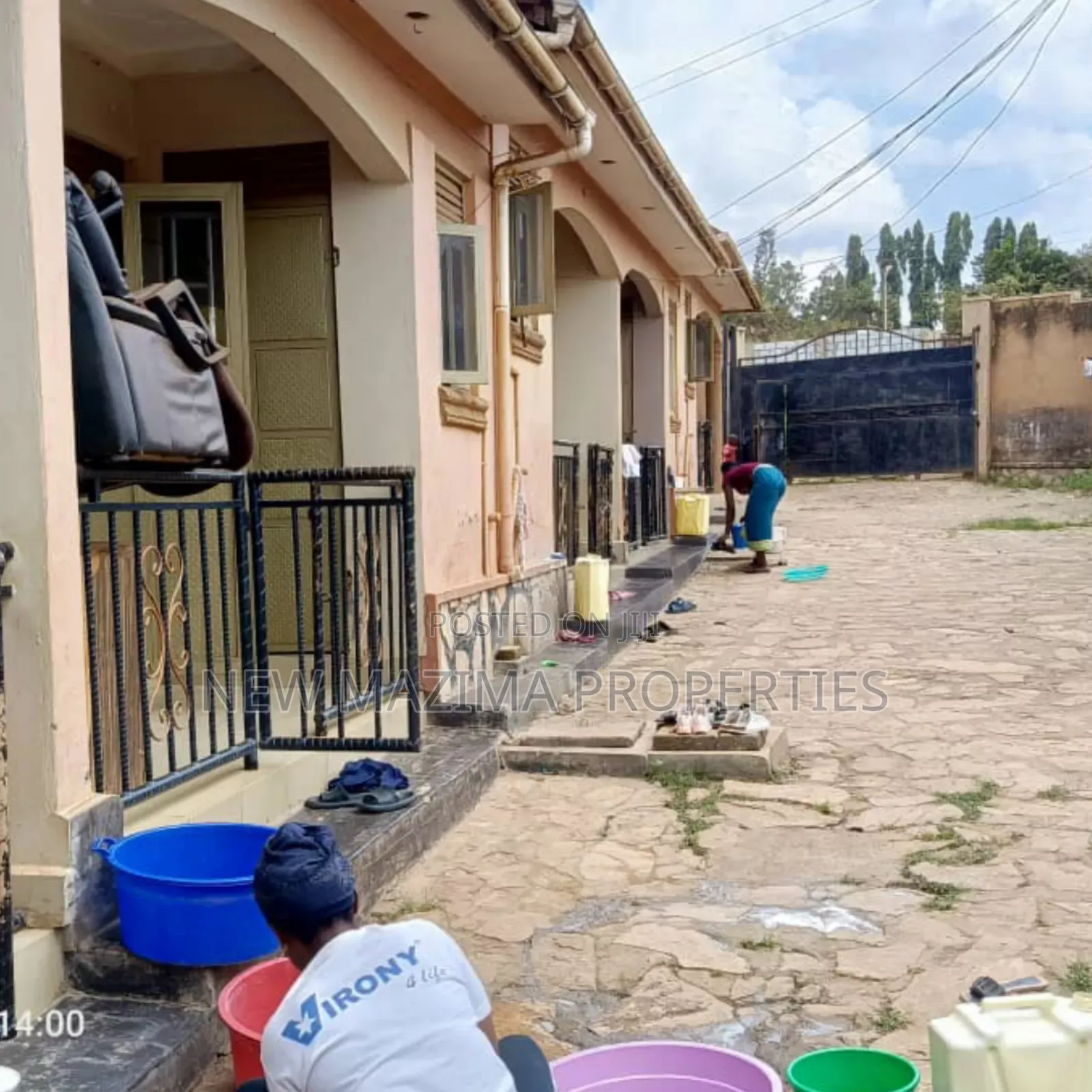 6bdrm House in Bulenga Town, Central Division for sale in Central Division