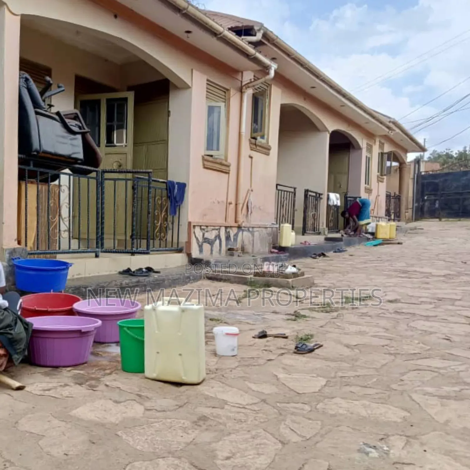 6bdrm House in Bulenga Town, Central Division for sale in Central Division