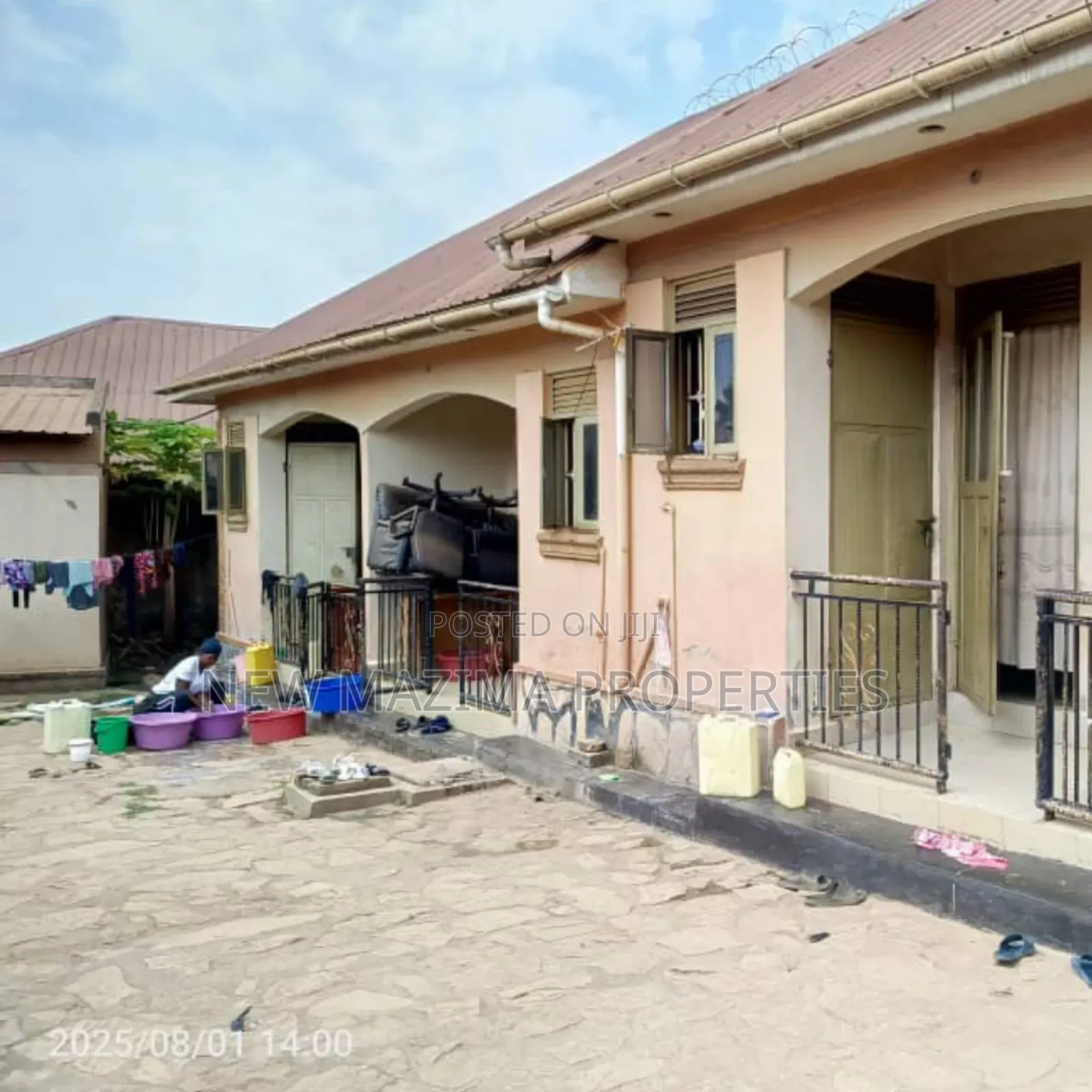 6bdrm House in Bulenga Town, Central Division for sale in Central Division