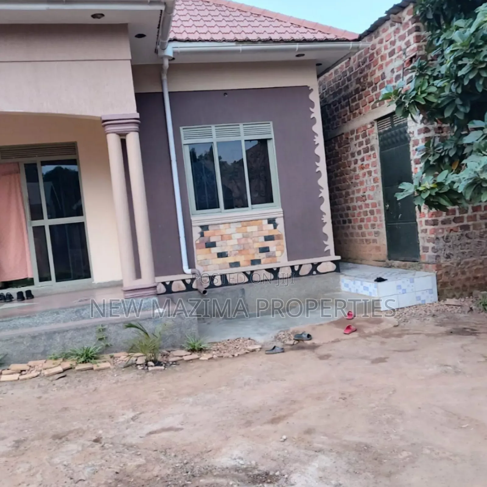 3bdrm Bungalow in Kawempe Kawanda, Central Division for sale in Central Division