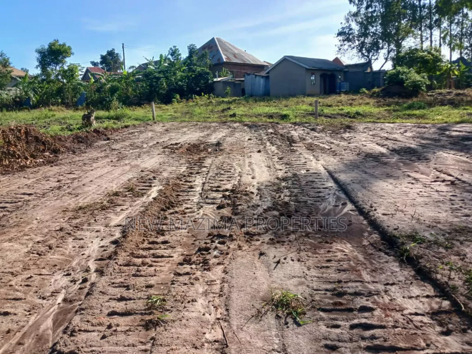 Beautiful Plots Gd Prices Quicksale Heart of Kyengera Nsangi in Central Division