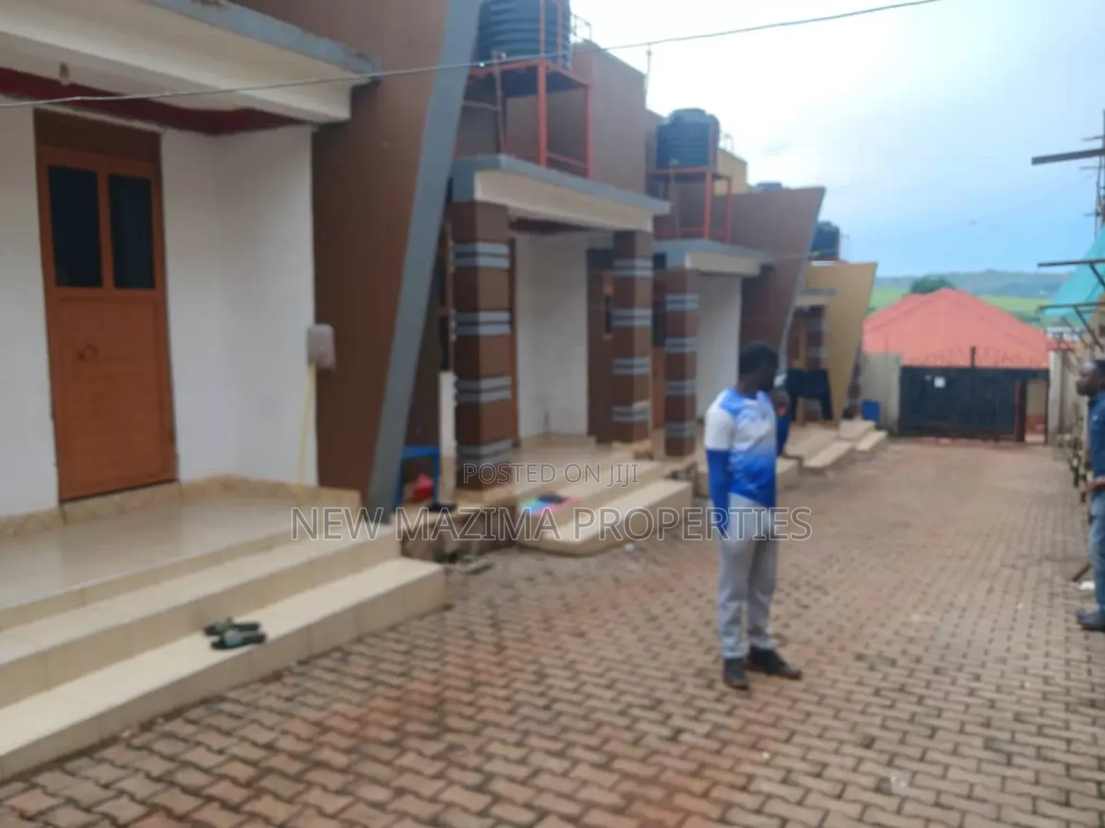 6bdrm House in Seguku Ntebe Rd, Central Division for sale in Central Division
