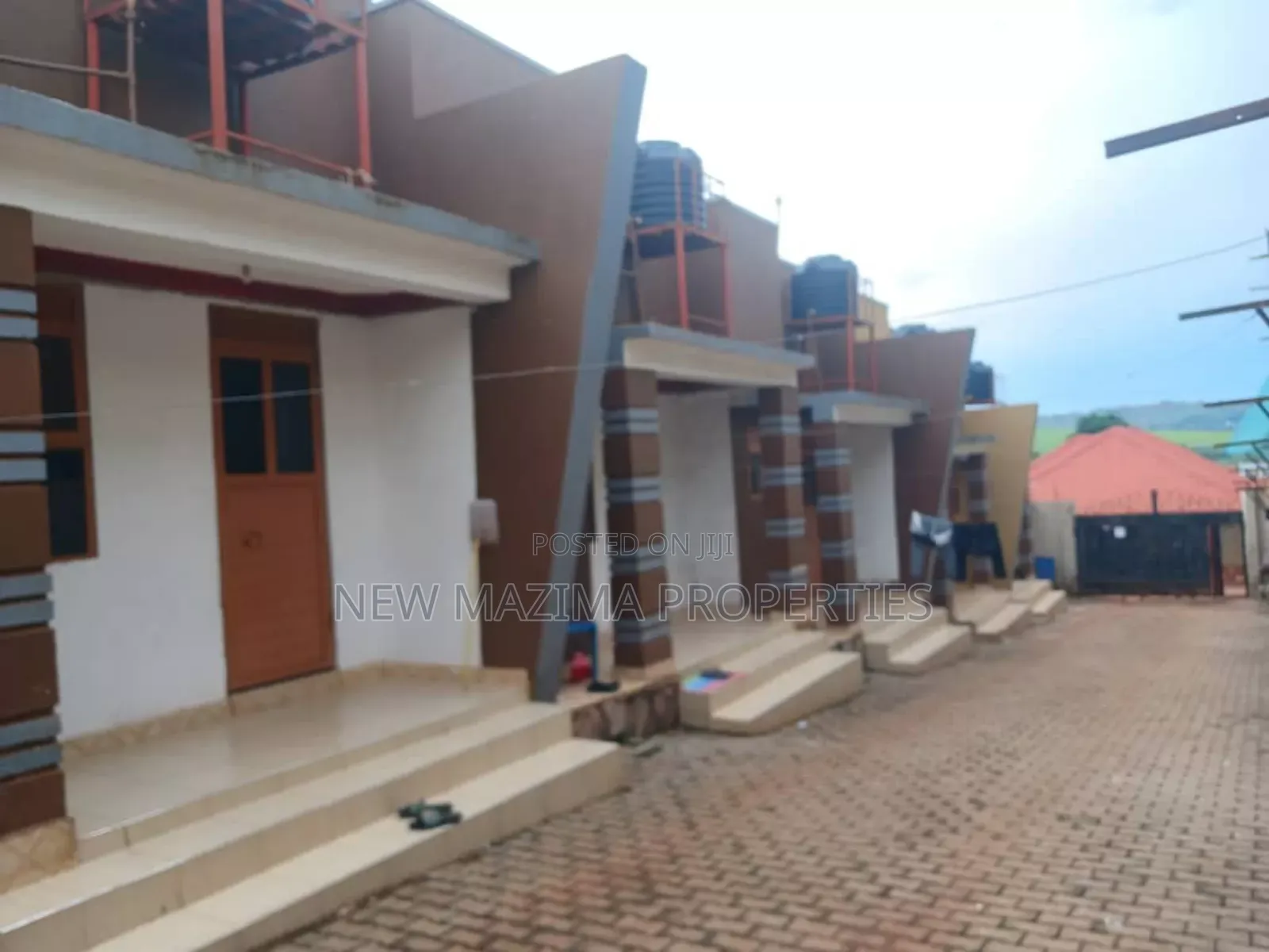 6bdrm House in Seguku Ntebe Rd, Central Division for sale in Central Division