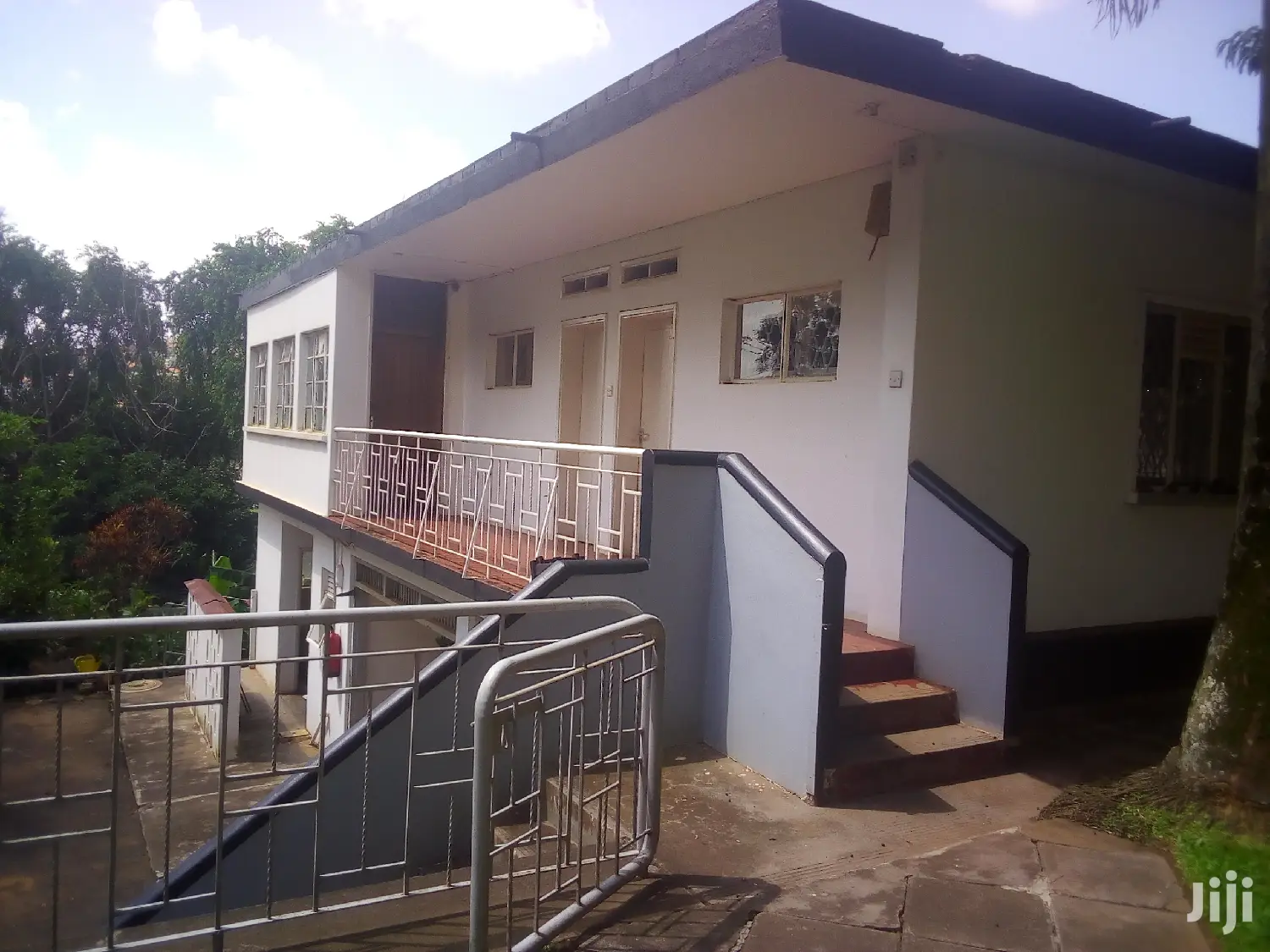 Five Bedroom House In Kololo For Rent in Kampala