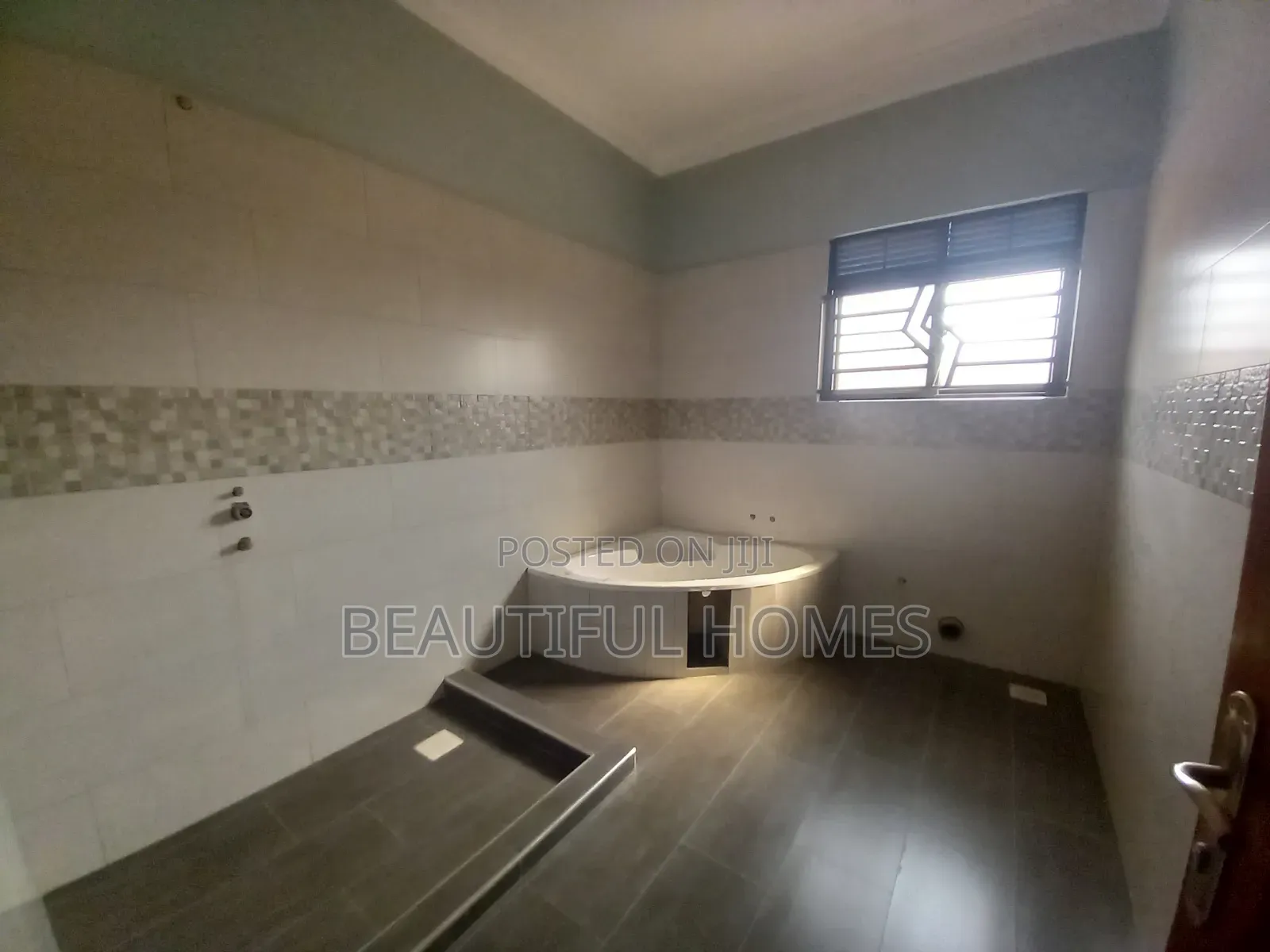 Furnished 4bdrm House in Kira for sale in Kira