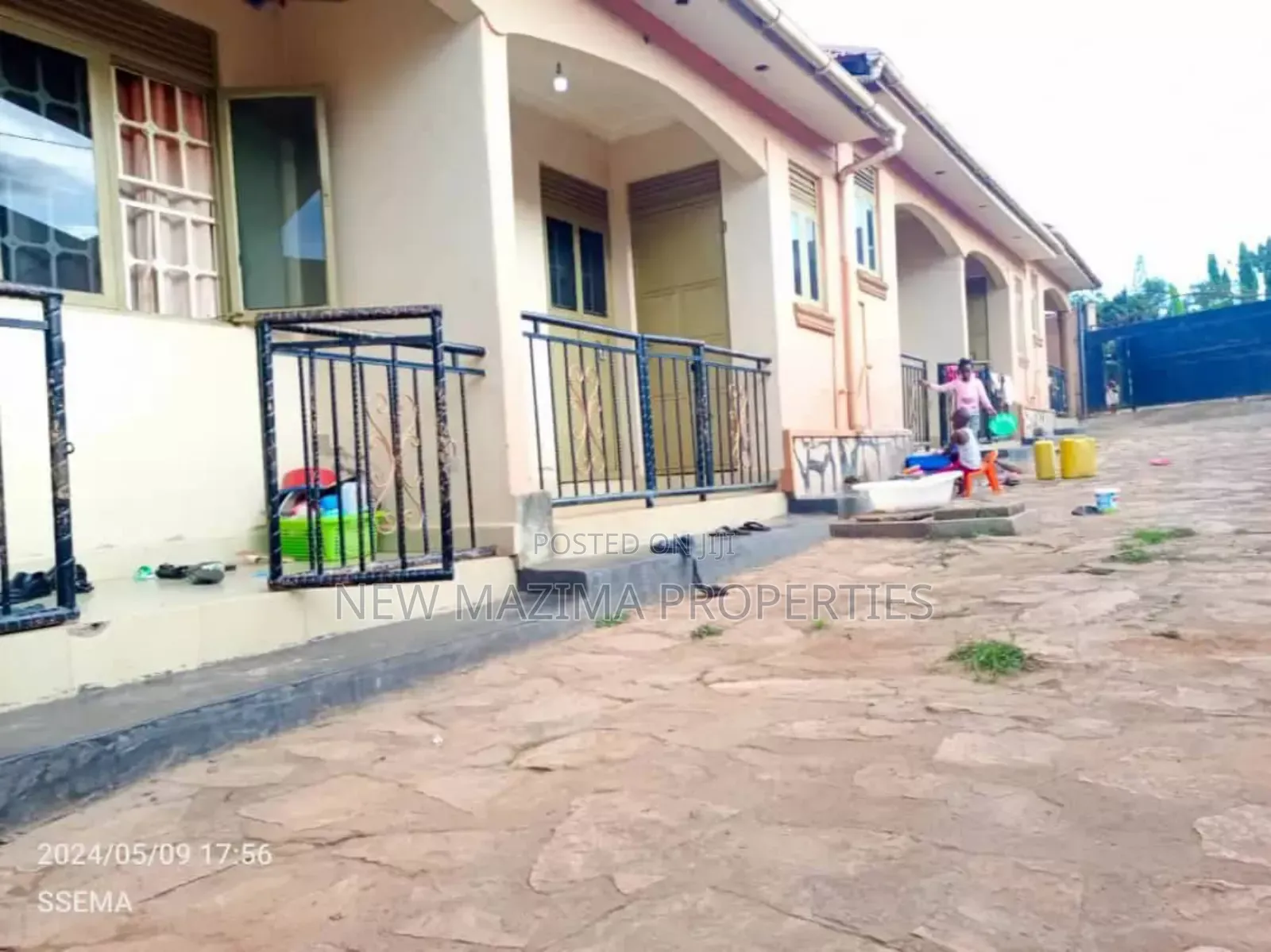 6bdrm House in Bulenga Town, Central Division for sale in Central Division