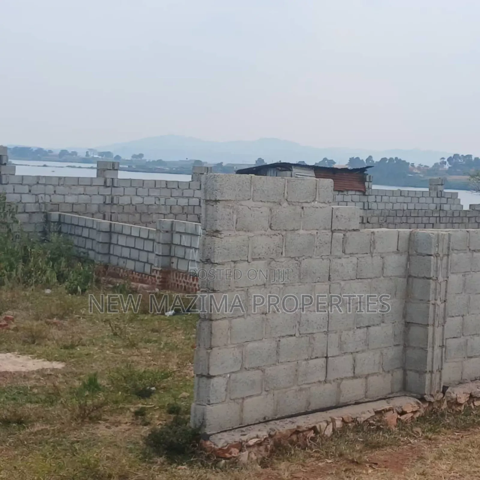 Beautiful Plot in Fence With Lakeview Onsale After Munyonyo in Central Division
