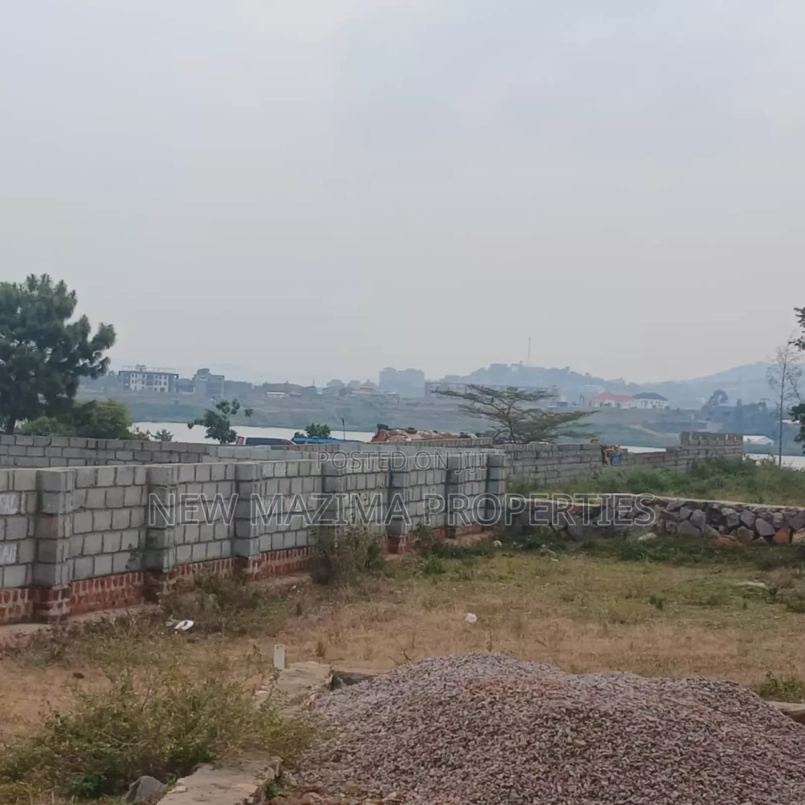Beautiful Plot in Fence With Lakeview Onsale After Munyonyo in Central Division