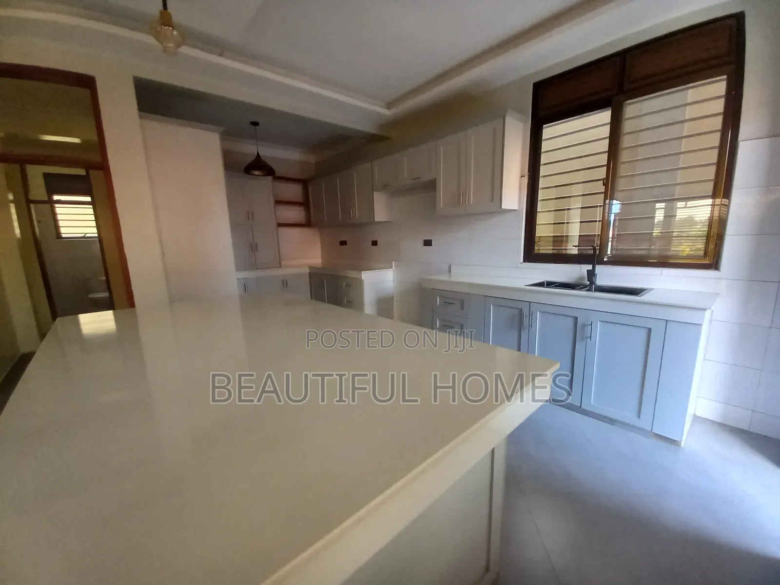 Furnished 6bdrm Mansion in Kira for sale in Kira