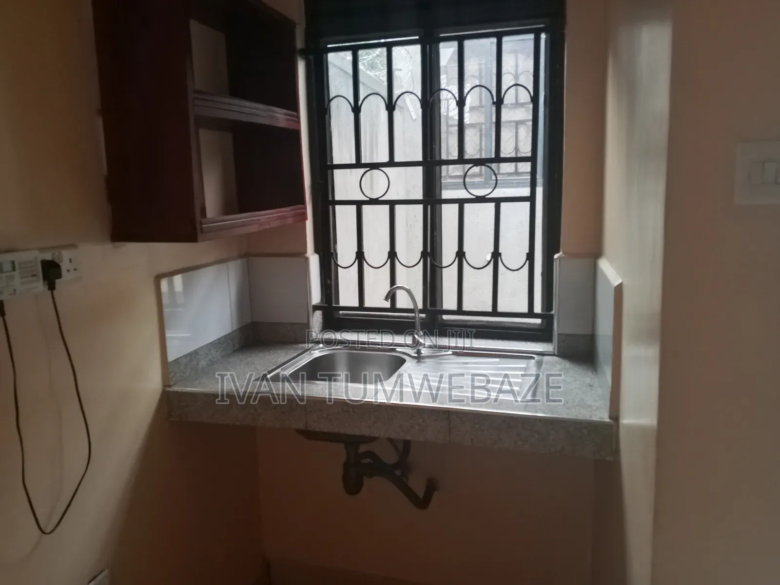 1bdrm Bungalow in Kitende Entebbe Road, Makindye for rent in Makindye