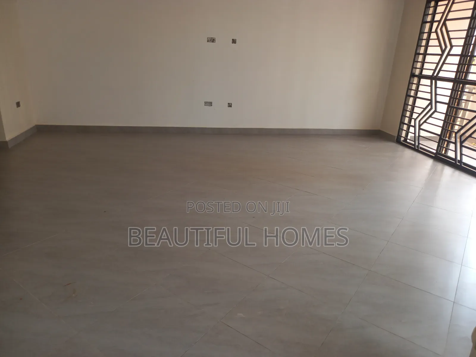 Furnished 6bdrm Duplex in Kira for sale in Kira