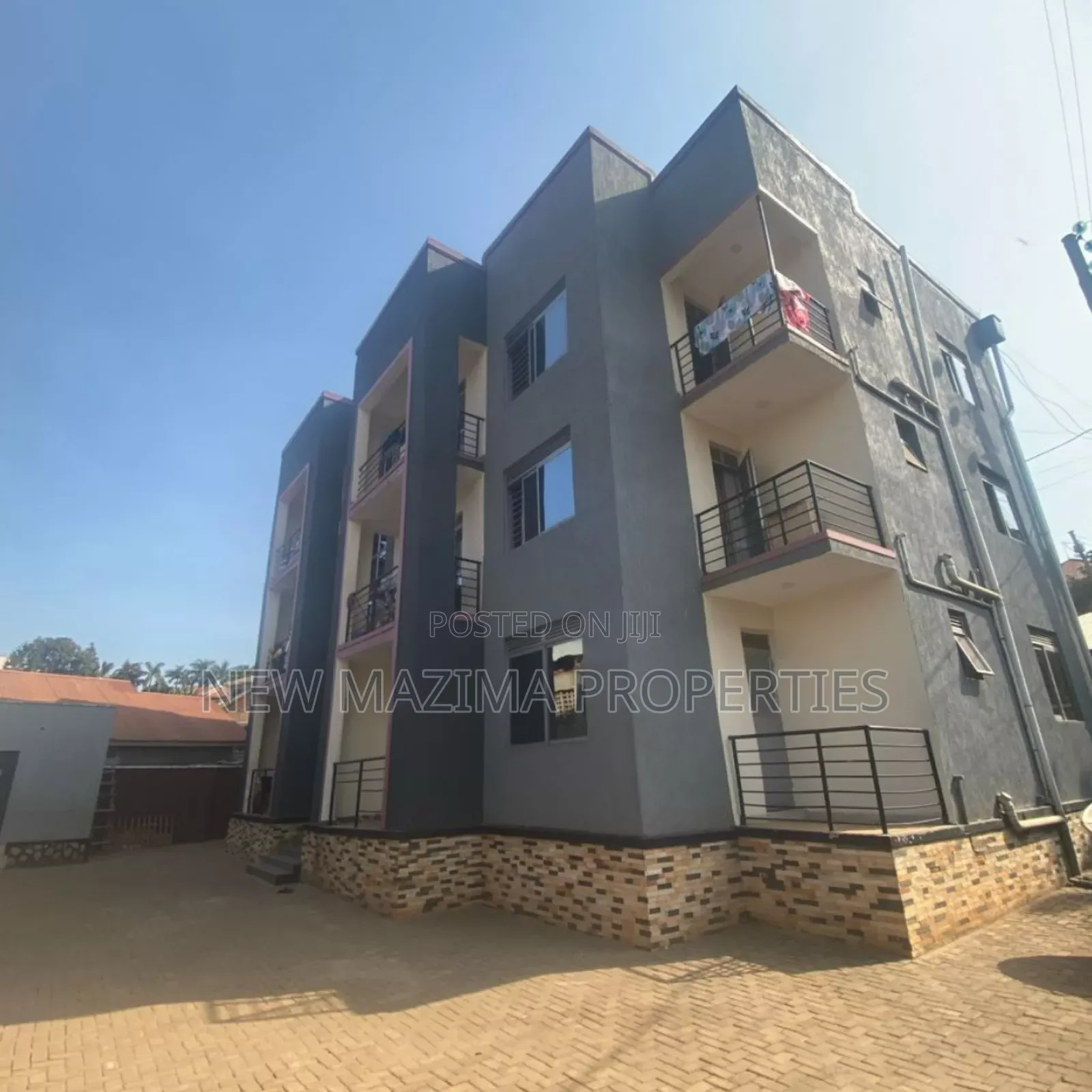 18bdrm Block of Flats in Buziga Heights, Central Division for sale in Central Division