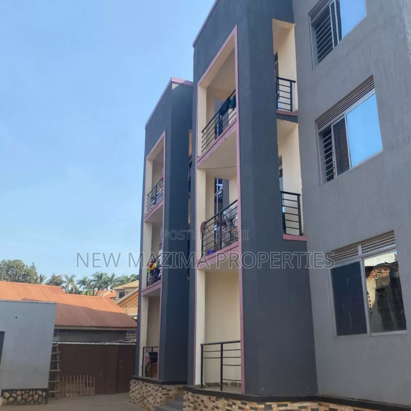 18bdrm Block of Flats in Buziga Heights, Central Division for sale in Central Division