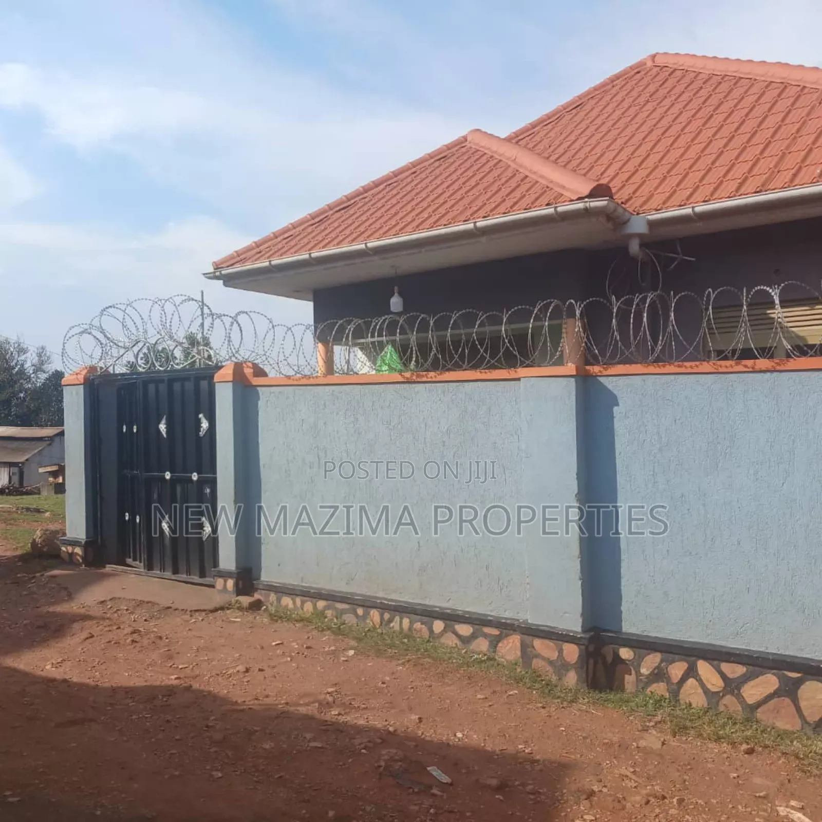 3bdrm House in Najjanankumbi, Central Division for sale in Central Division