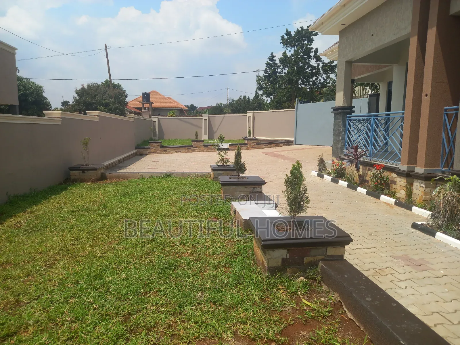 Furnished 4bdrm House in Kira for sale in Kira