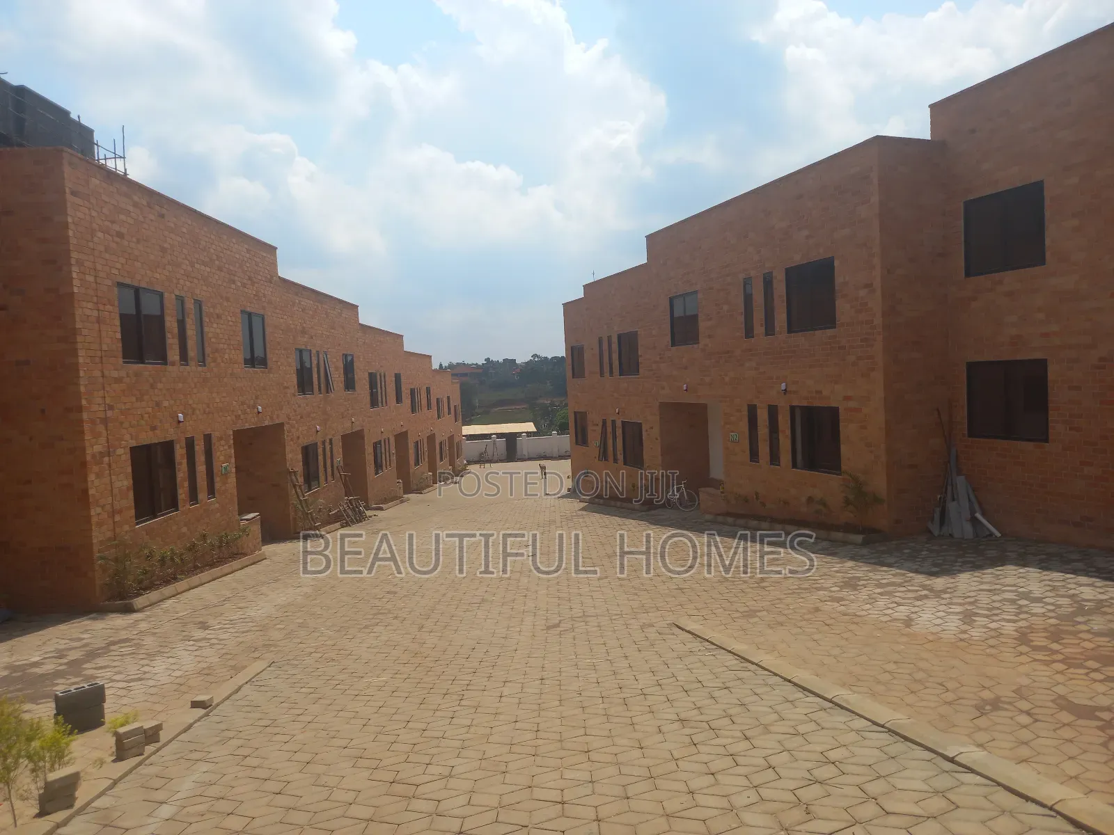Furnished 4bdrm Villa in Kira for sale in Kira