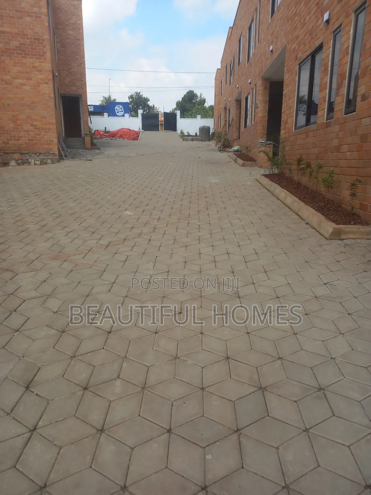 Furnished 4bdrm Duplex in Kira, Central Division for sale in Central Division