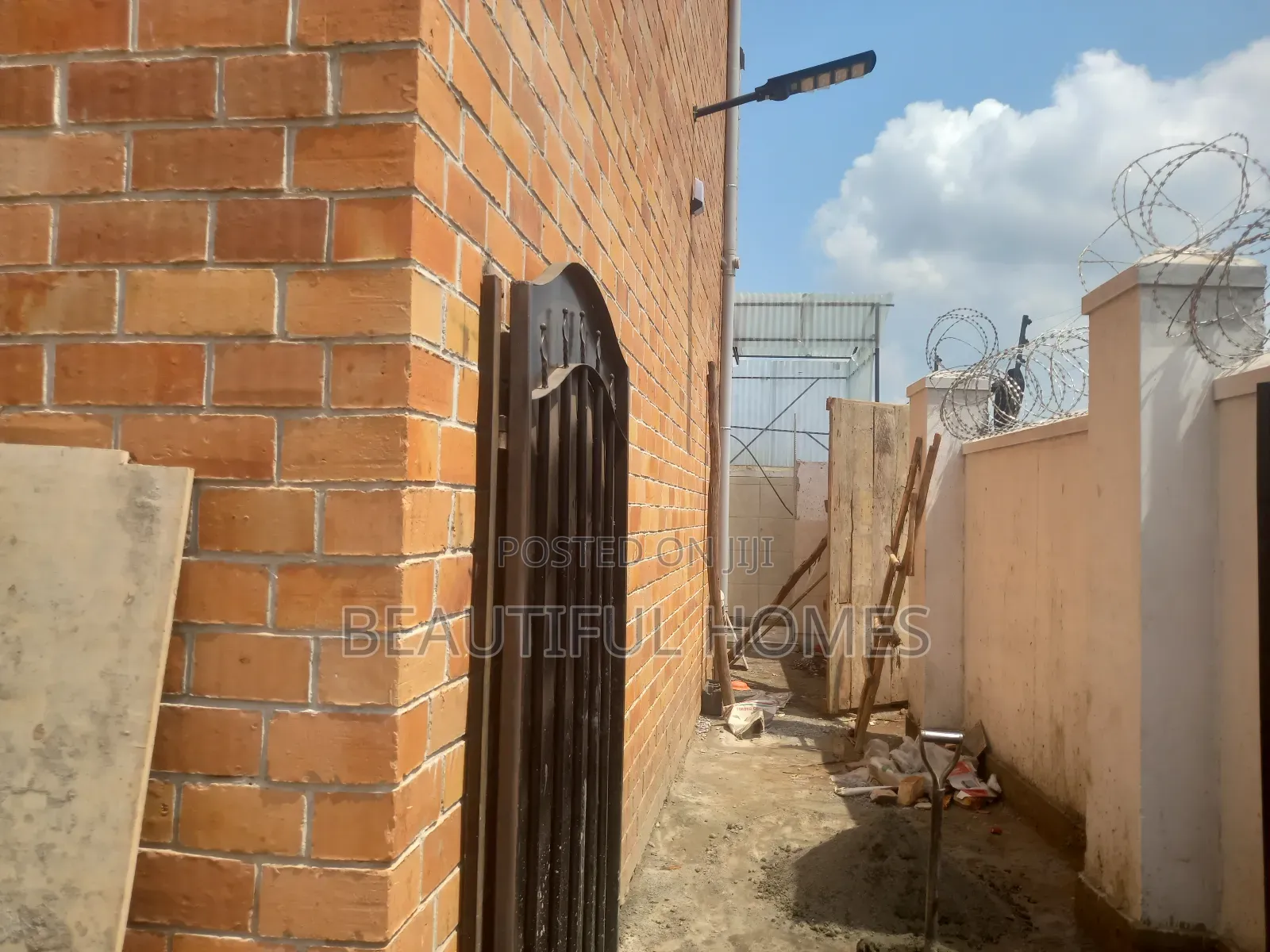 Furnished 4bdrm Duplex in Kira, Central Division for sale in Central Division