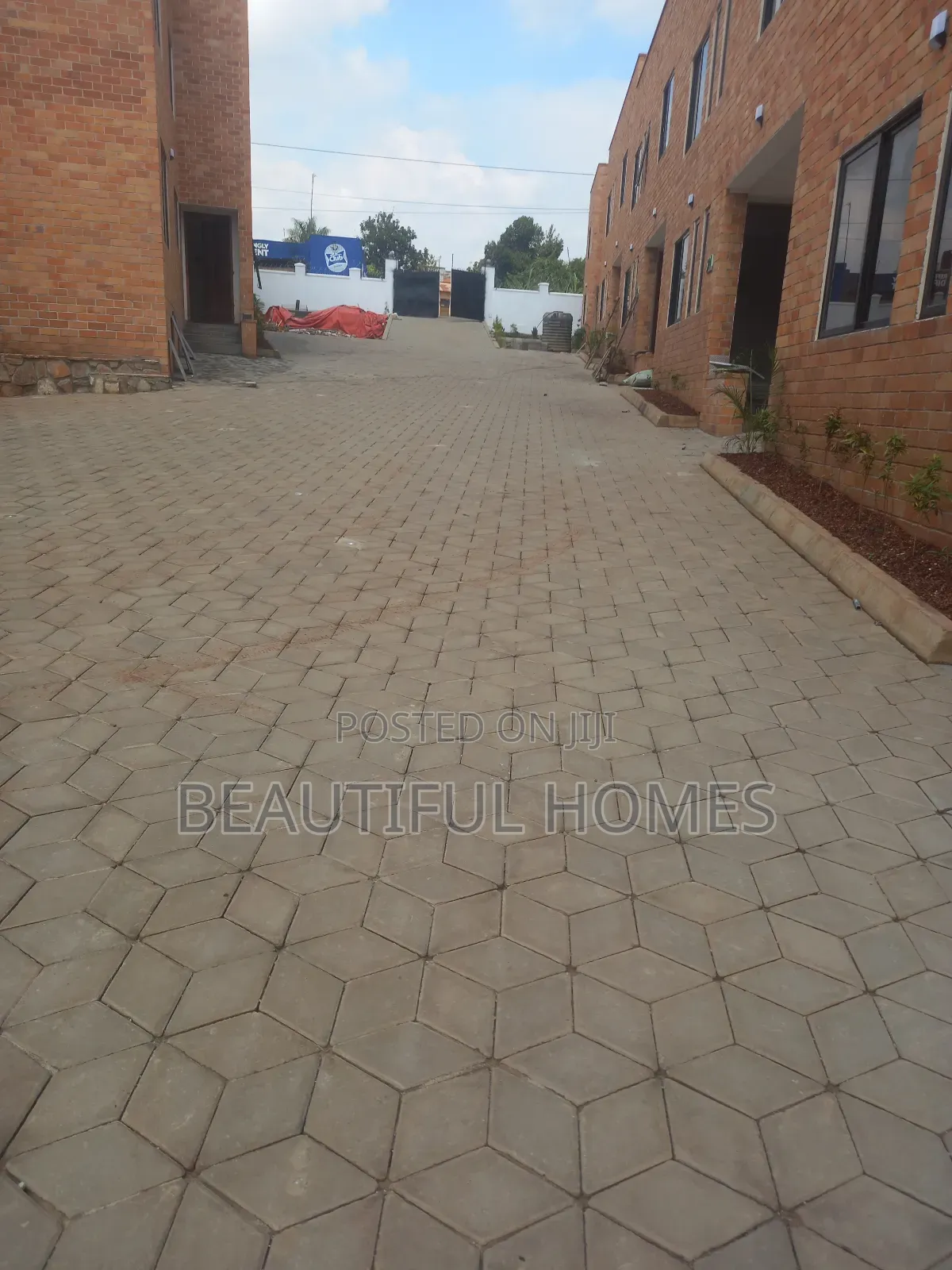 Furnished 4bdrm Duplex in Kira, Central Division for sale in Central Division