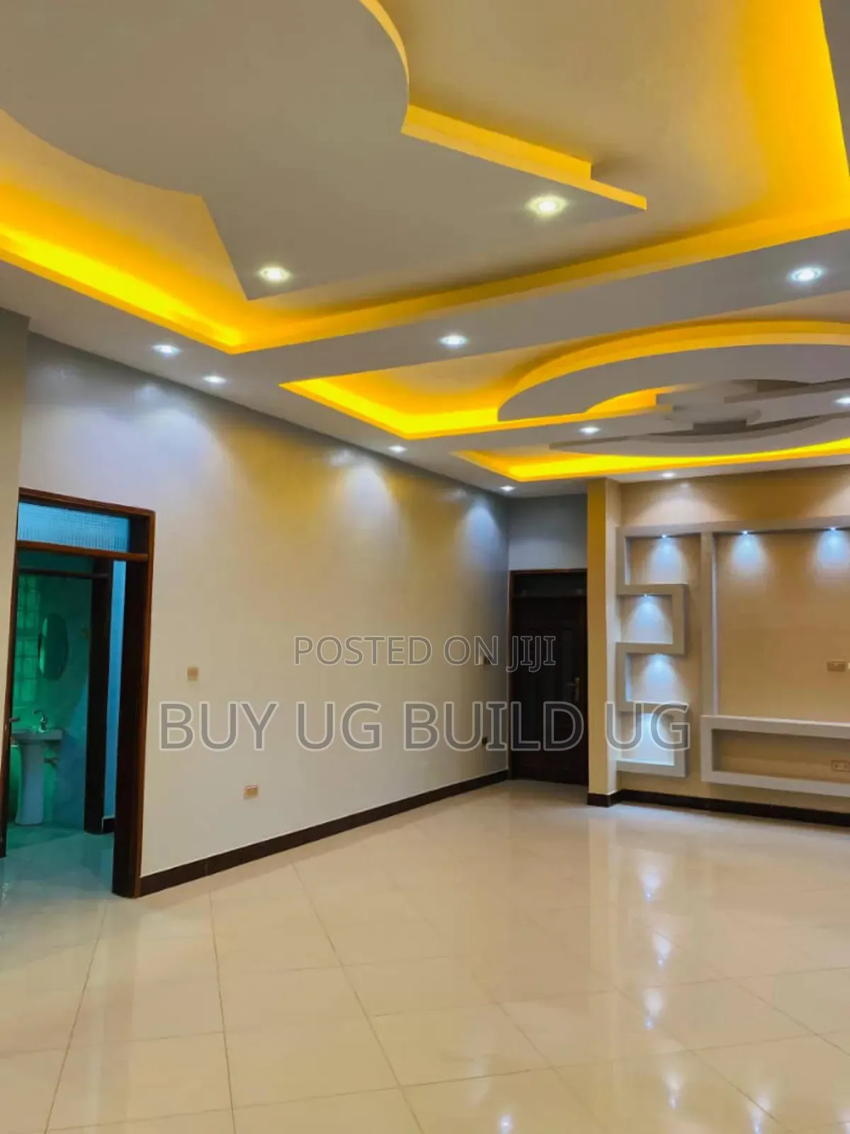 4bdrm Penthouse in Kitende Entebbe Road, Central Division for sale in Central Division