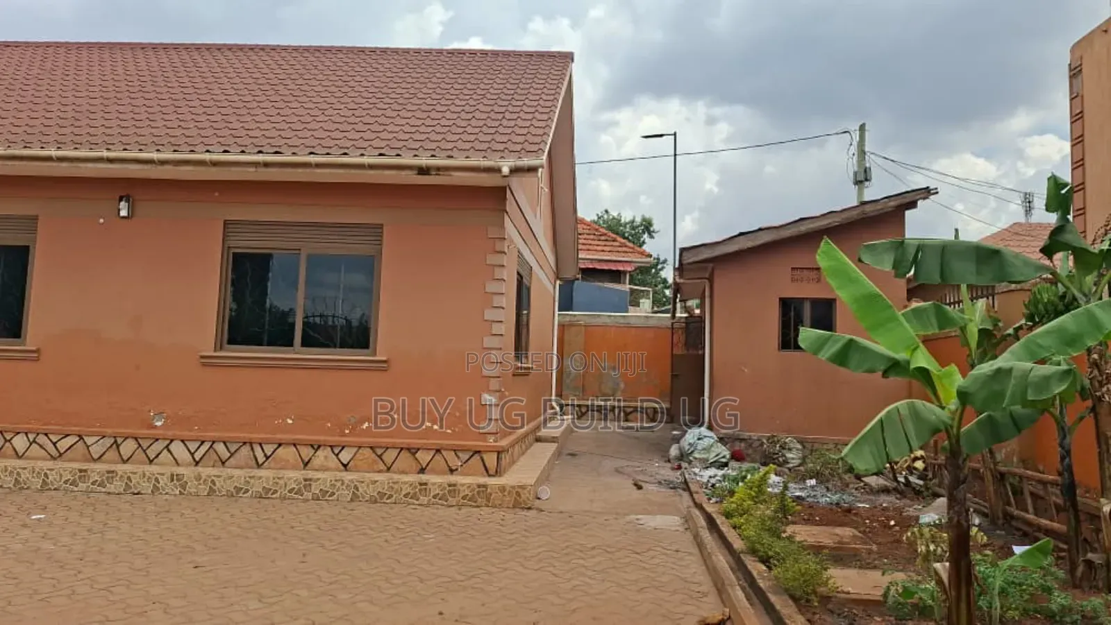 6bdrm Bungalow in Kyanja Kampala, Central Division for sale in Central Division