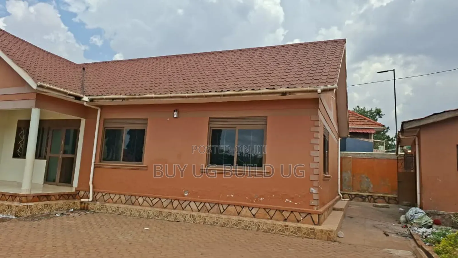 6bdrm Bungalow in Kyanja Kampala, Central Division for sale in Central Division