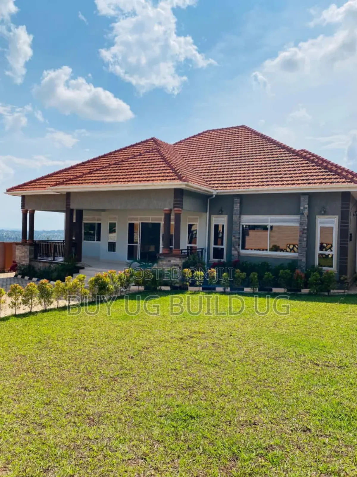 4bdrm Bungalow in Bwebajja Entebbe, Central Division for sale in Central Division