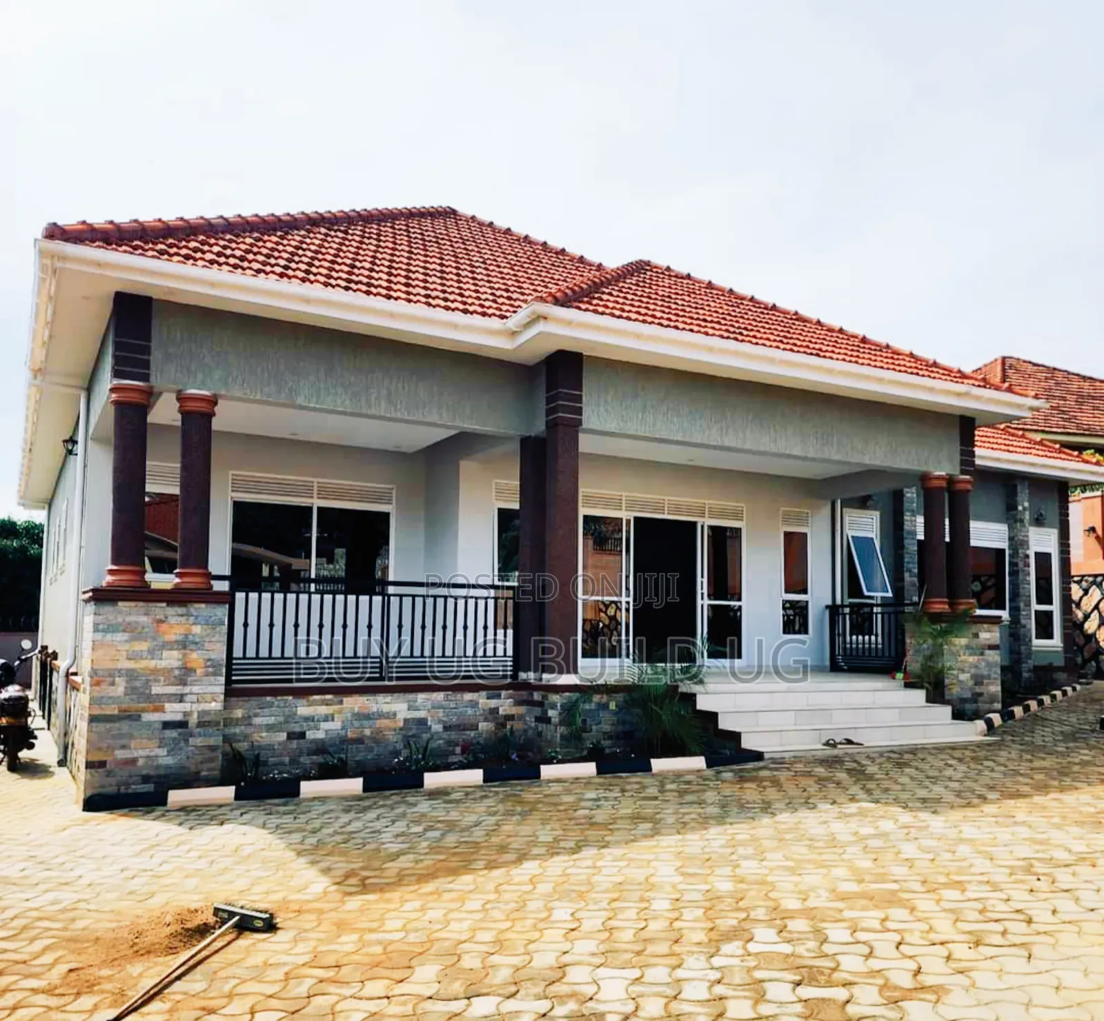 4bdrm Bungalow in Bwebajja Entebbe, Central Division for sale in Central Division