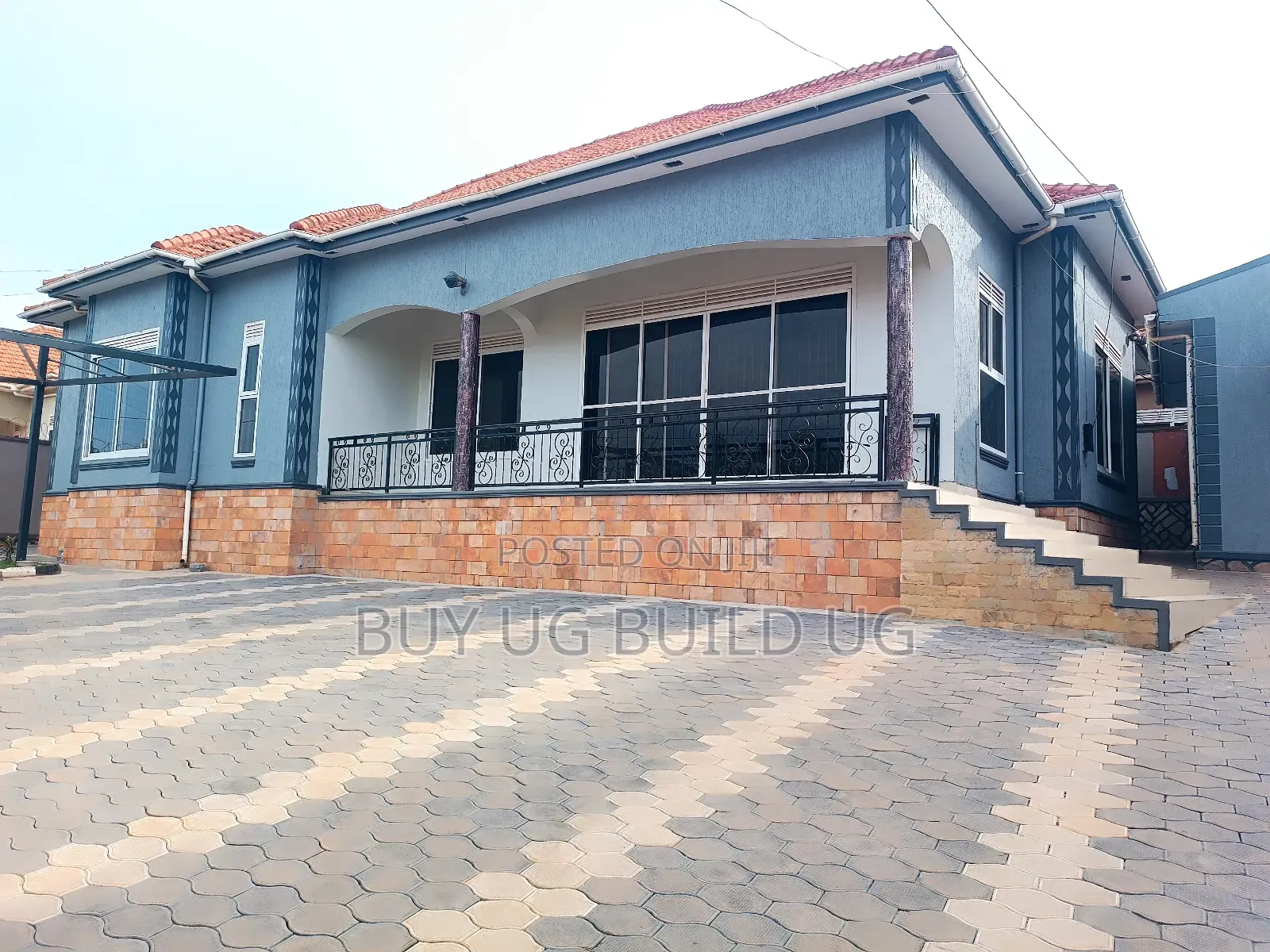 4bdrm Bungalow in Nalya, Central Division for sale in Central Division