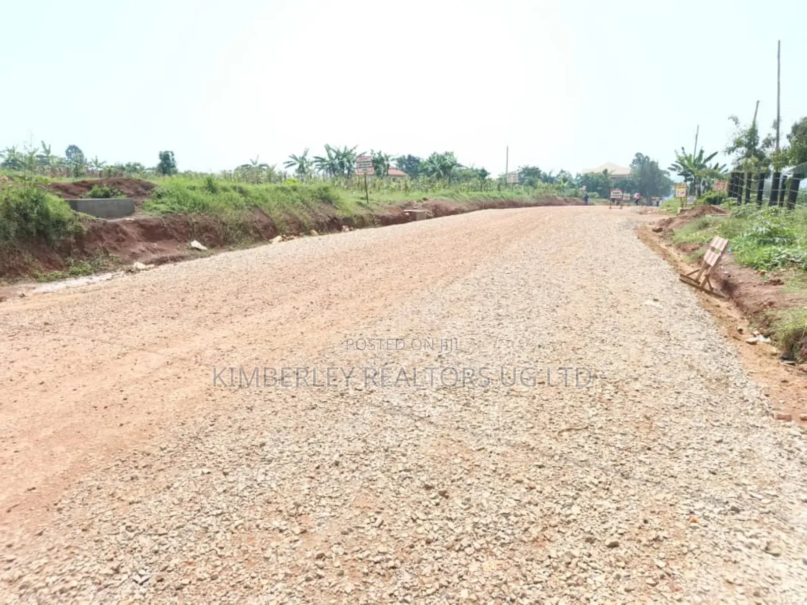 Bajjo Road, Seeta Bajjo Kigunga: Quarter Acre Plot for Sale at 250m in Division A