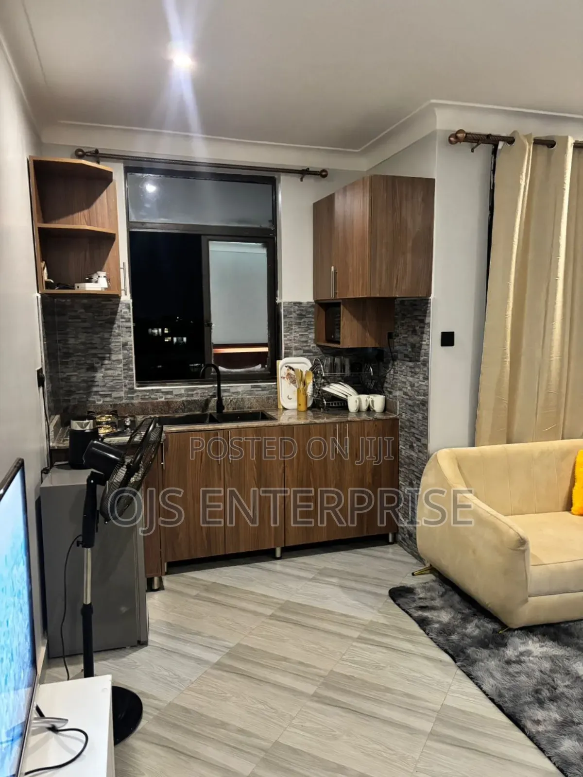 Furnished Studio Apartment in Central Division for rent in Central Division