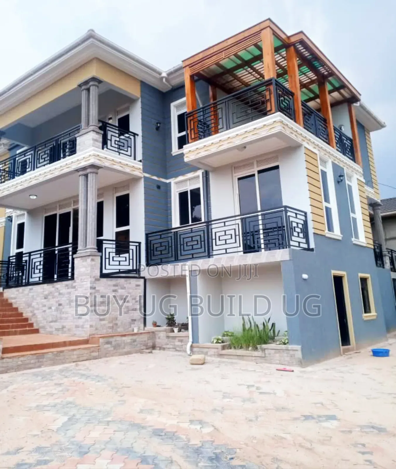 6bdrm Duplex in Kasangati Nangabo, Division B for sale in Division B