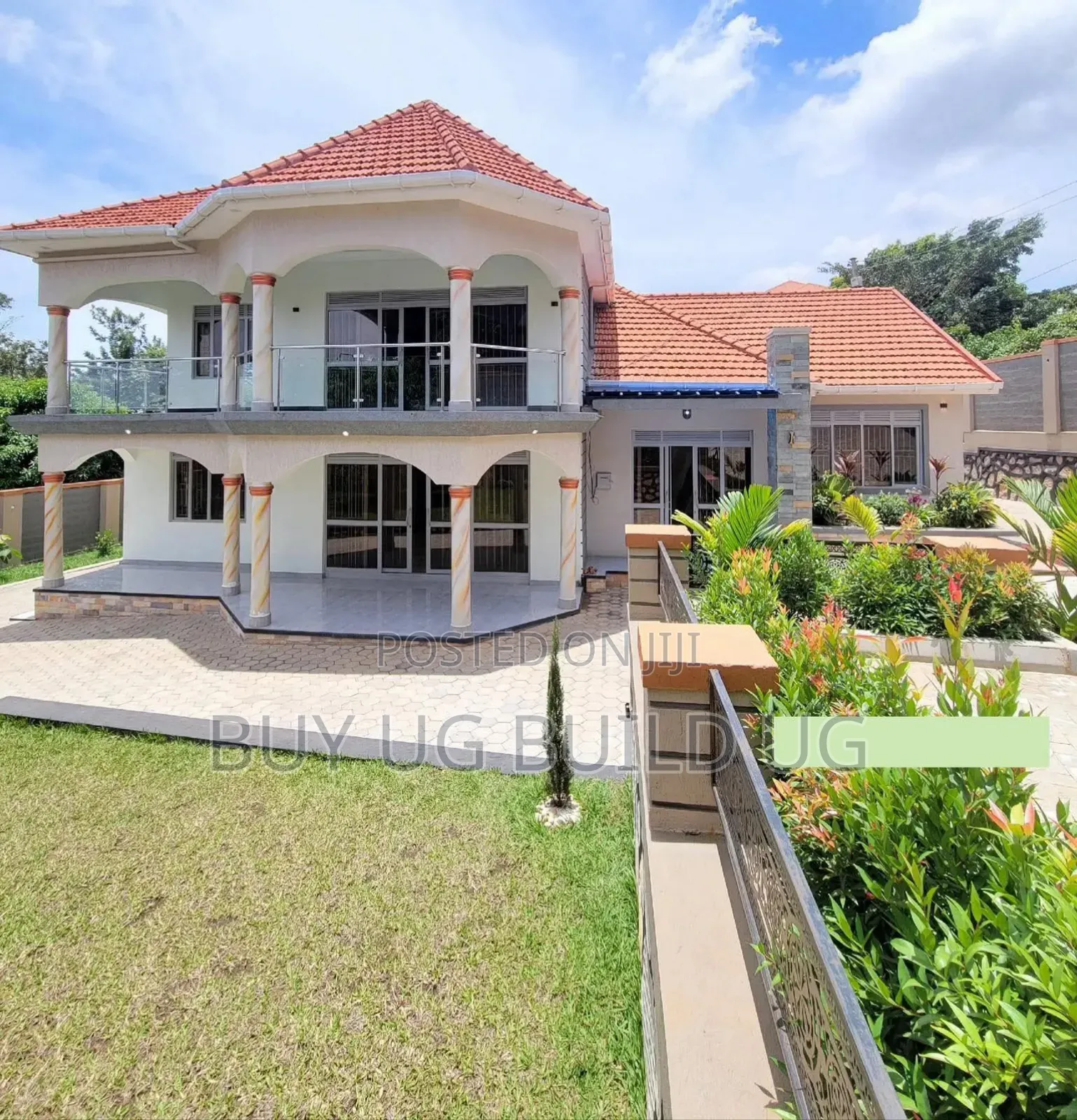 6bdrm Mansion in Kitende Entebbe Road, Division B for sale in Division B
