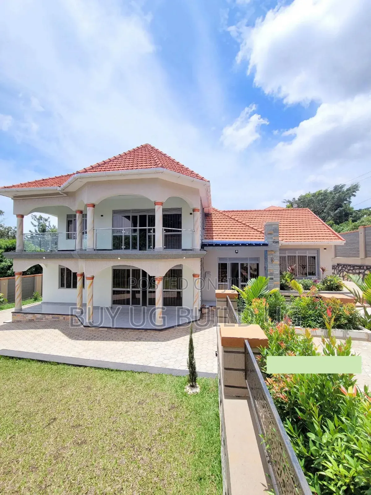 6bdrm Mansion in Kitende Entebbe Road, Division B for sale in Division B