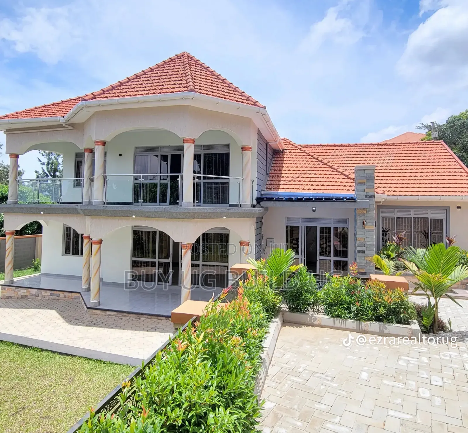 6bdrm Mansion in Kitende Entebbe Road, Division B for sale in Division B