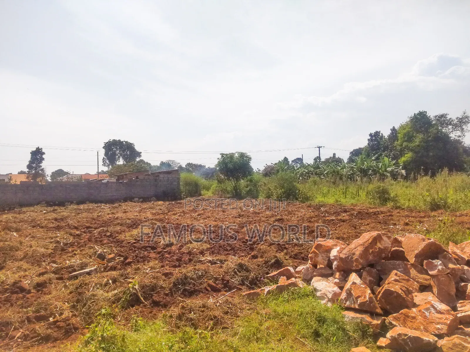 Nkumba Kigero Entebbe 100 by 50 Titled ( Kyappa Land ) on Sale in Katabi
