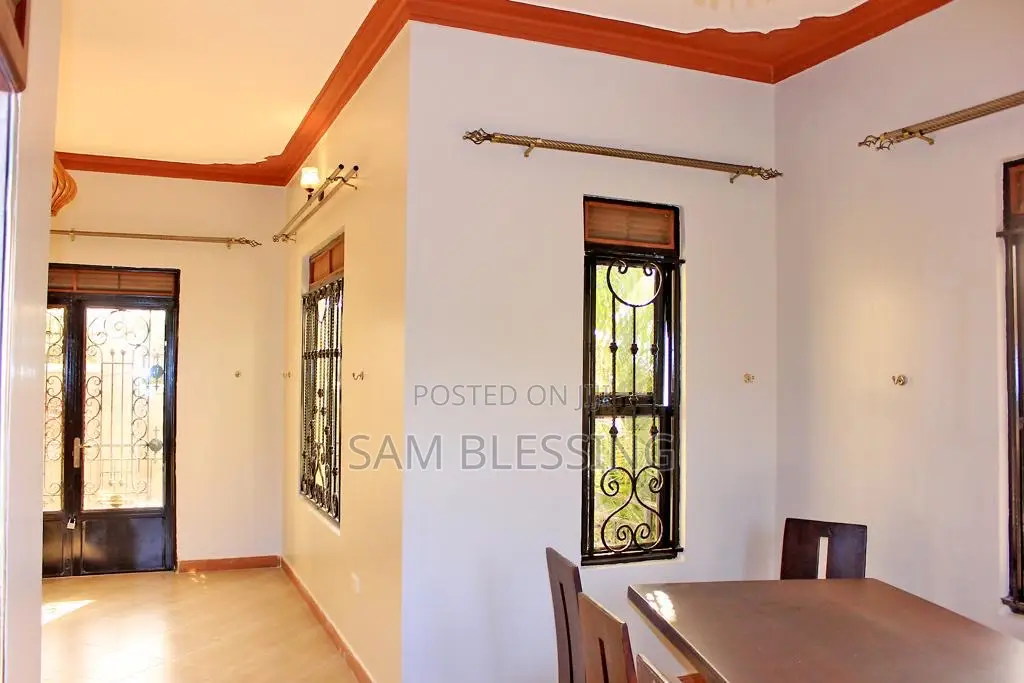 3bdrm House in Kitende Kitovu, Central Division for sale in Central Division