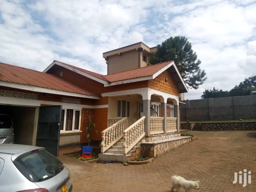 Three Bedroom House In Kisaasi For Sale in Kampala