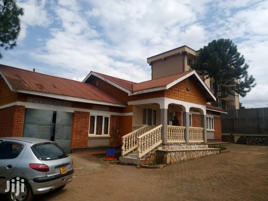 Three Bedroom House In Kisaasi For Sale in Kampala