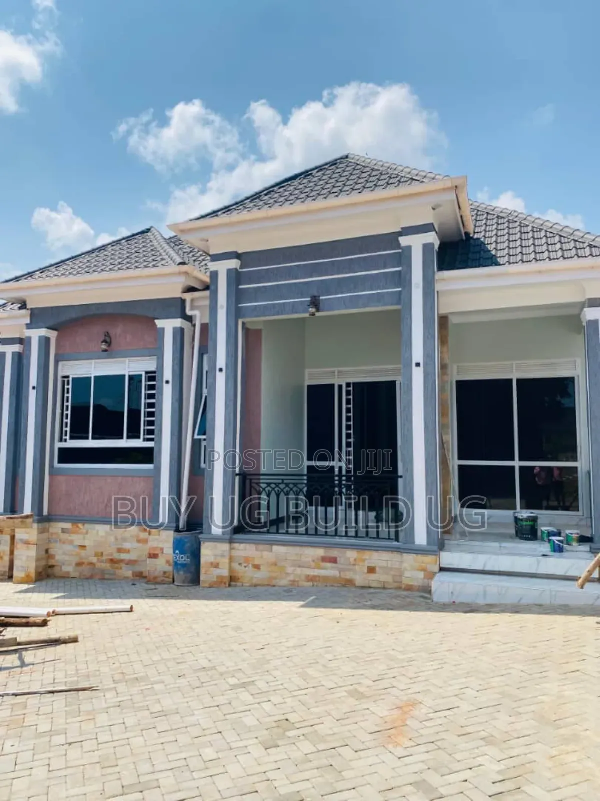 3bdrm Bungalow in Kitende Entebbe Road, Central Division for sale in Central Division