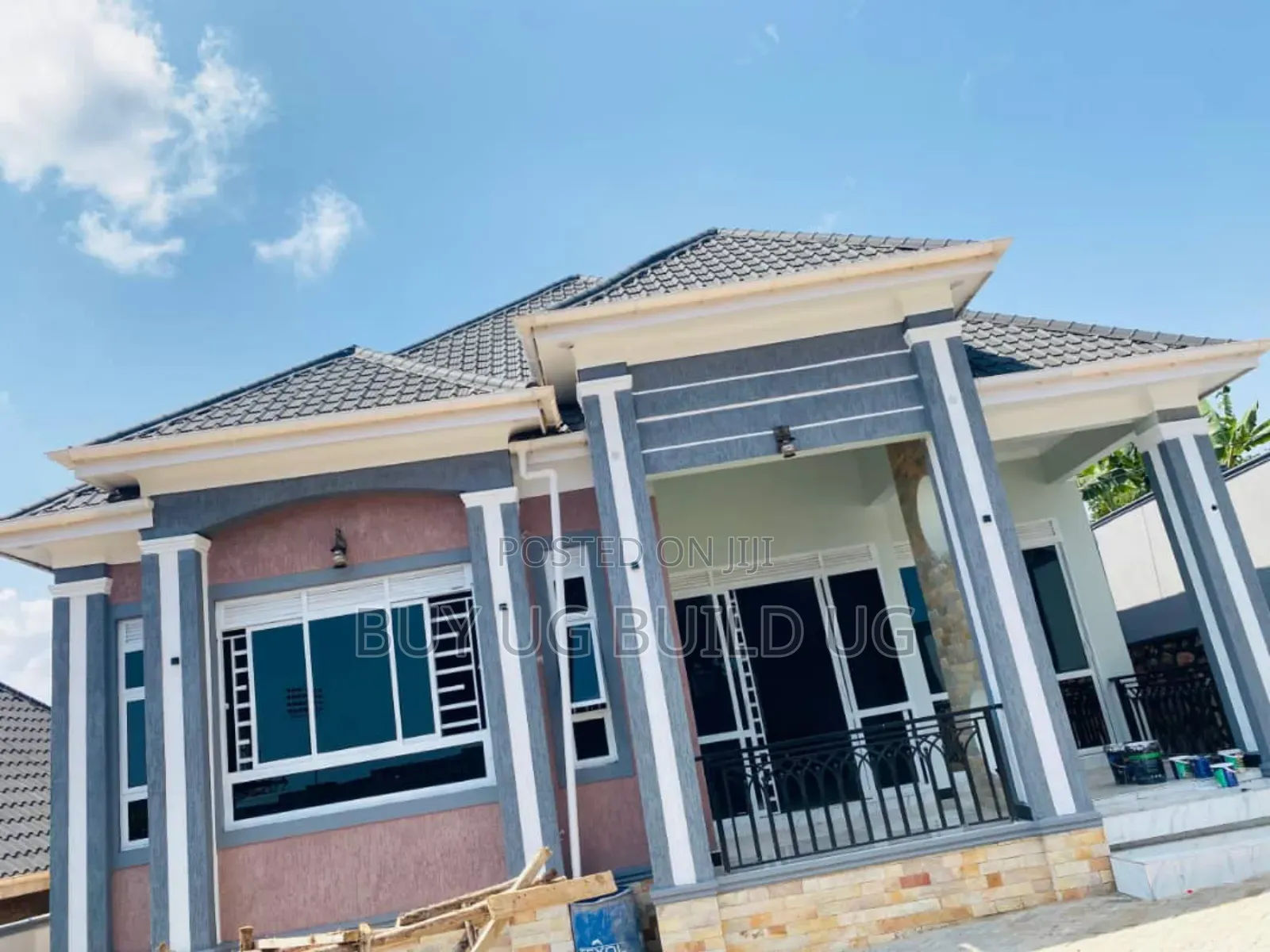 3bdrm Bungalow in Kitende Entebbe Road, Central Division for sale in Central Division