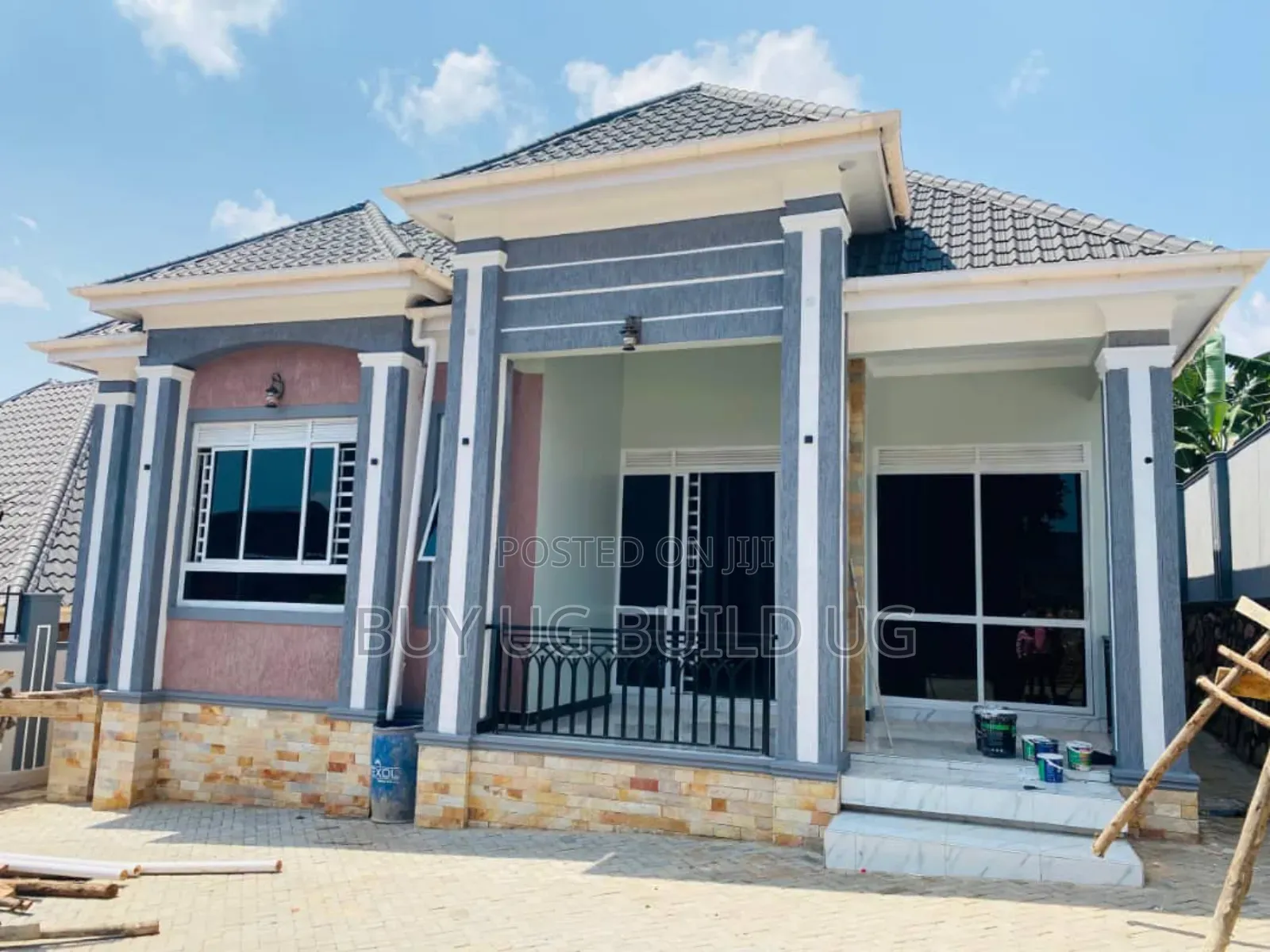 3bdrm Bungalow in Kitende Entebbe Road, Central Division for sale in Central Division