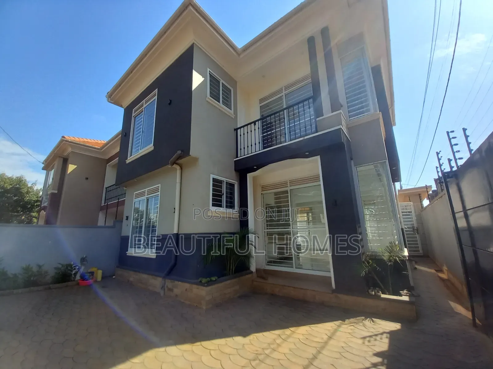 Furnished 4bdrm Duplex in Kira for sale in Kira