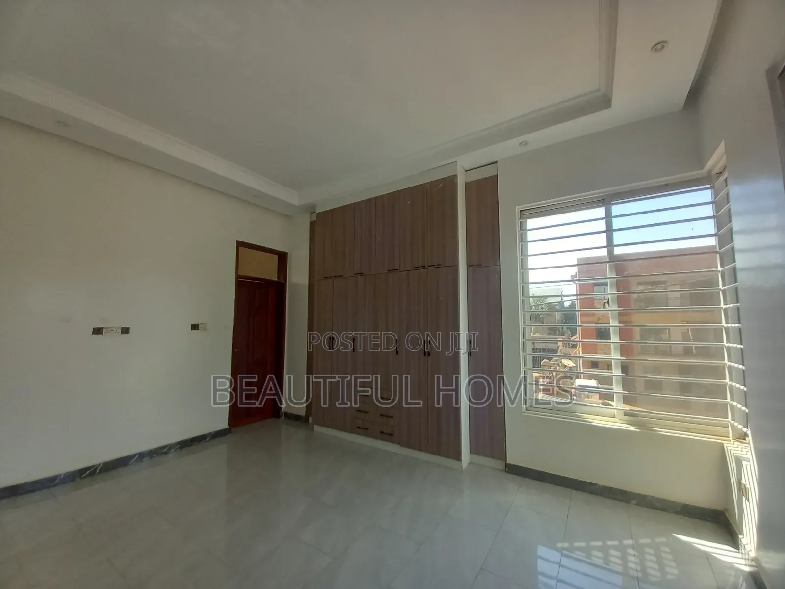 Furnished 4bdrm Duplex in Kira for sale in Kira
