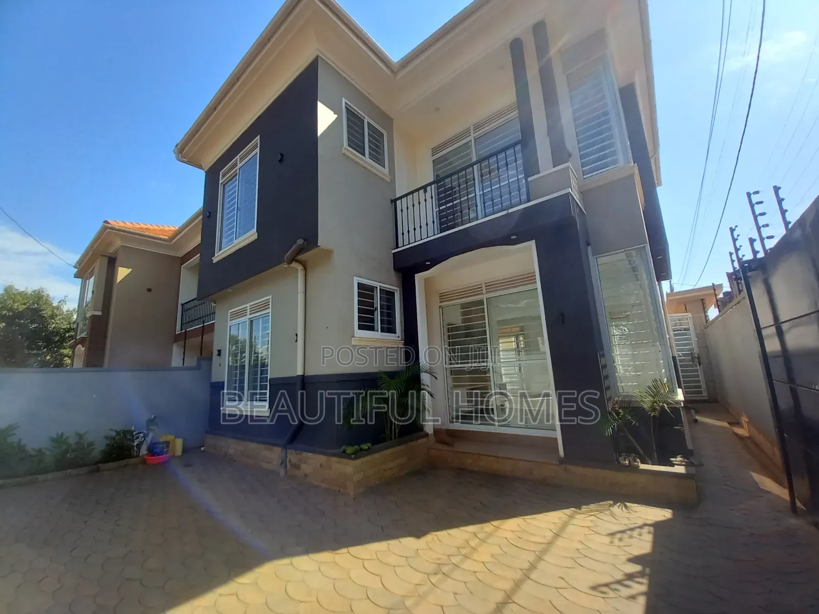 Furnished 4bdrm Duplex in Kira for sale in Kira