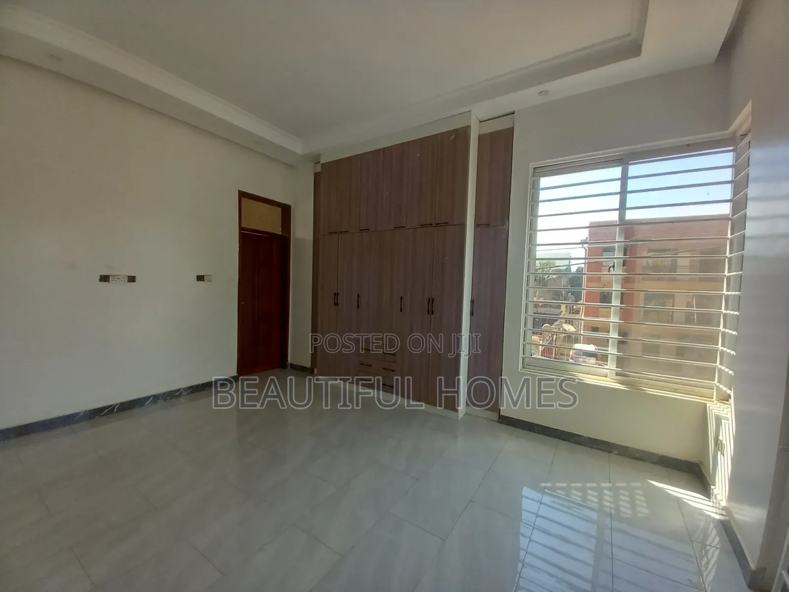 Furnished 4bdrm Duplex in Kira for sale in Kira